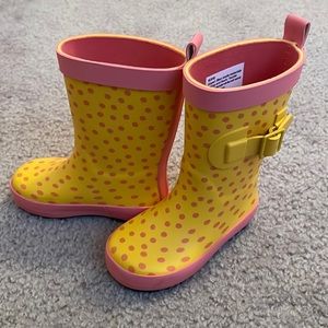 Size 5/6 Toddler Rain boots